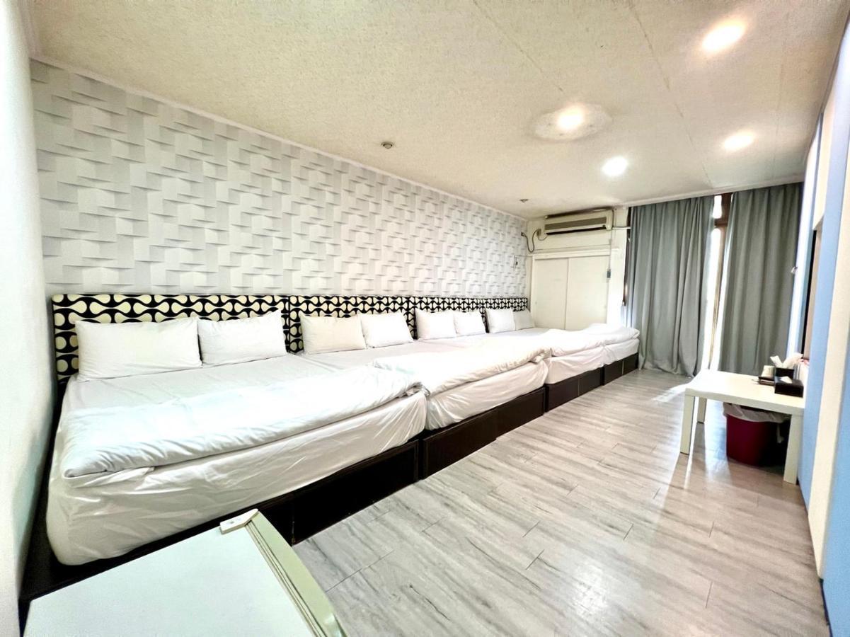 Appartamento 逢甲mickey House Taichung Esterno foto